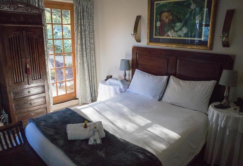 Bed and Breakfast On The Summit Lodge 4