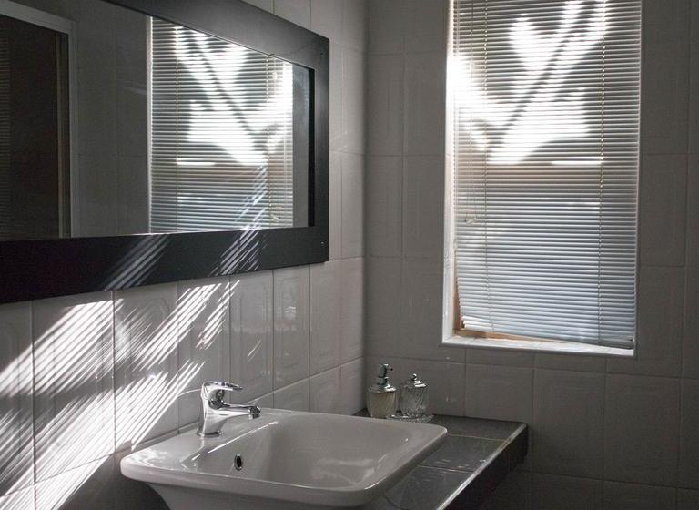 Bed and Breakfast On The Summit Lodge 6