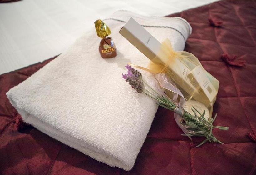 Bed and Breakfast On The Summit Lodge 7