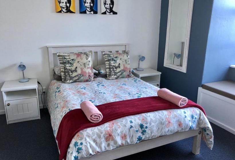 Hostel Hermanus Backpackers & Budget Accommodation