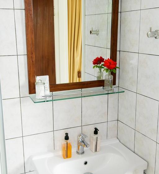 Bed and Breakfast Le Roux S Guest House 11