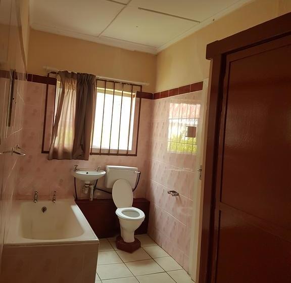 Bed and Breakfast Stone Crescent 14