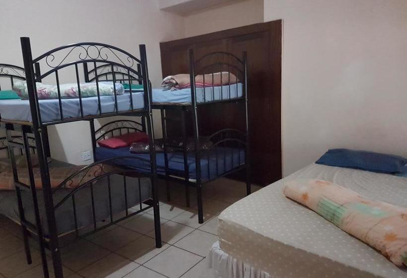 Bed and Breakfast Stone Crescent 18