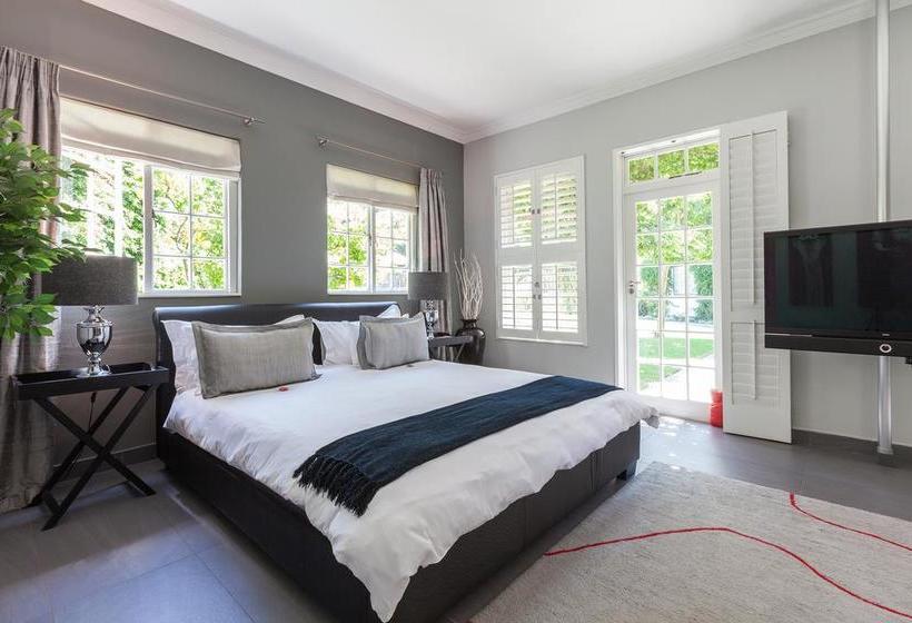 Bed and Breakfast 14 On Klein Constantia 6