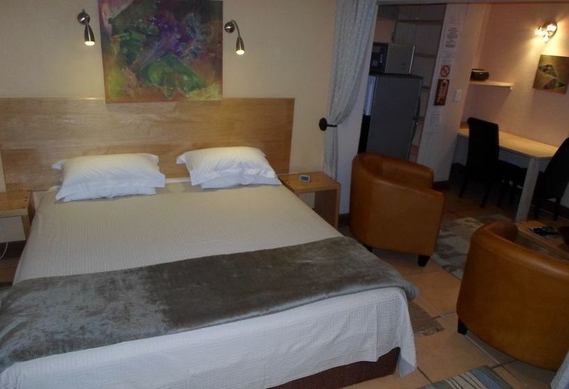 Bed And Breakfast In Waterkloof 9