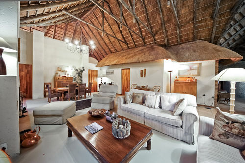 Bed and Breakfast 50 On Shepherd Boutique Guest House 6