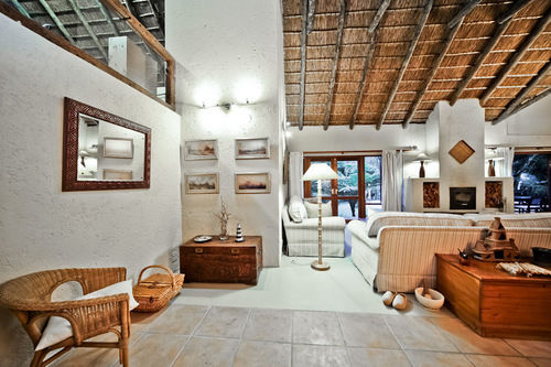 Bed and Breakfast 50 On Shepherd Boutique Guest House 7