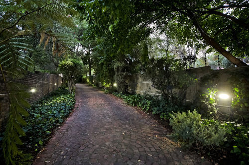 Bed and Breakfast 50 On Shepherd Boutique Guest House 8