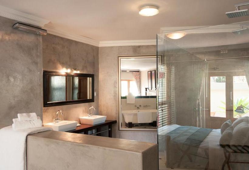 Hotel The Village Ridge Boutique 17