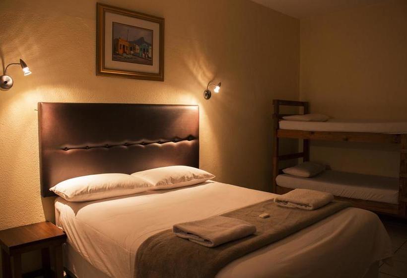 Hostel Big Blue Backpackers 17