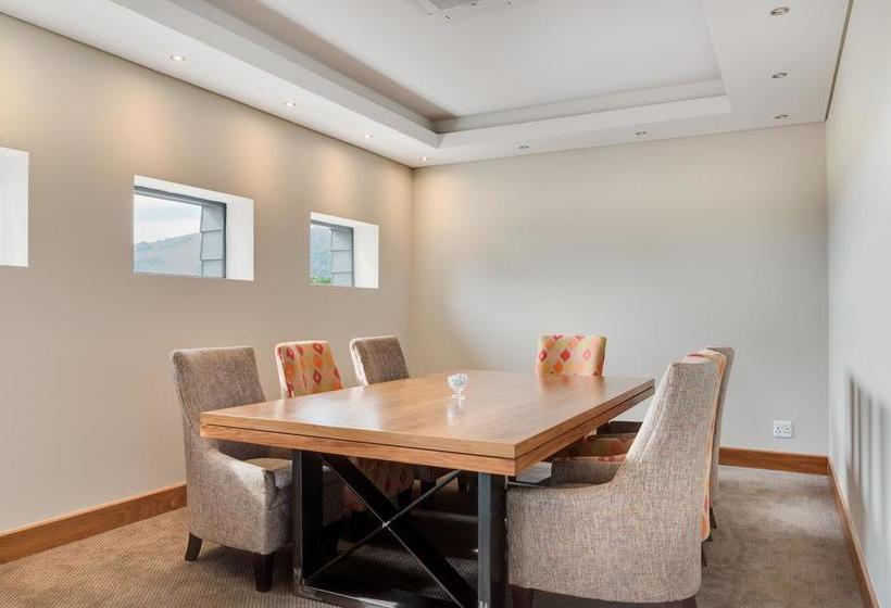 Hotel Protea By Marriott Rustenburg Hunters Rest 18