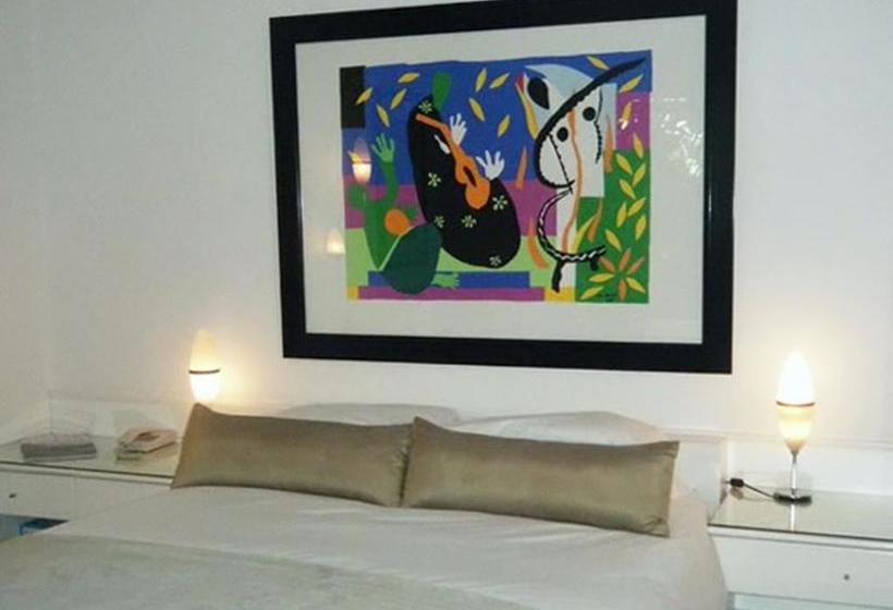 Bed & Breakfast Maison Fontainbleau 12