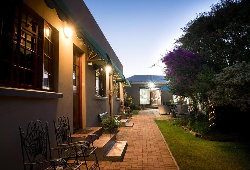 Bed and Breakfast 17 On 5th Avenue Walmer Guesthouse 8