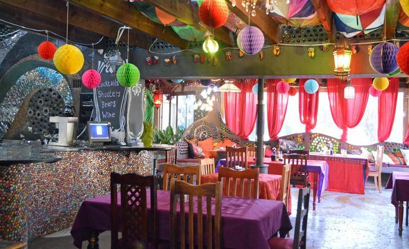 Hotel The Rabbit Hole 13