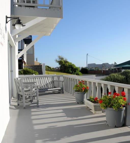 Bed and Breakfast The Bay Lodge Gansbaai