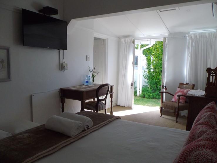 Bed and Breakfast Breeze Inn Guesthouse 3