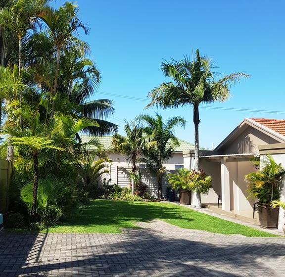 Kennington Palms B&b/self Catering East London