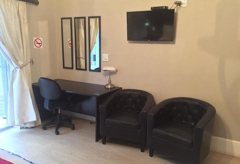 Tranquil House Bed & Breakfast 18