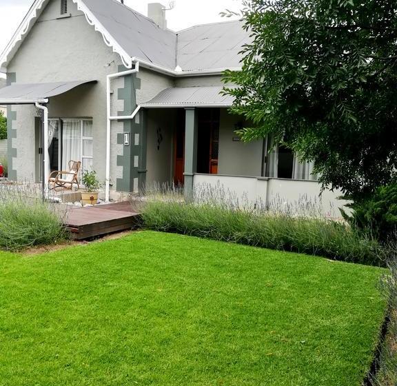 Tranquil House Bed & Breakfast 3