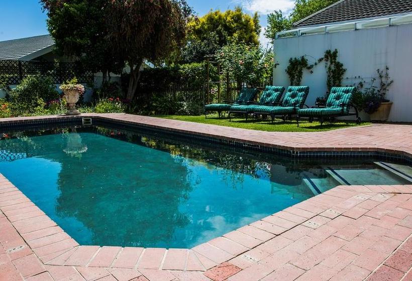 Bed and Breakfast Penelope S Guesthouse 1