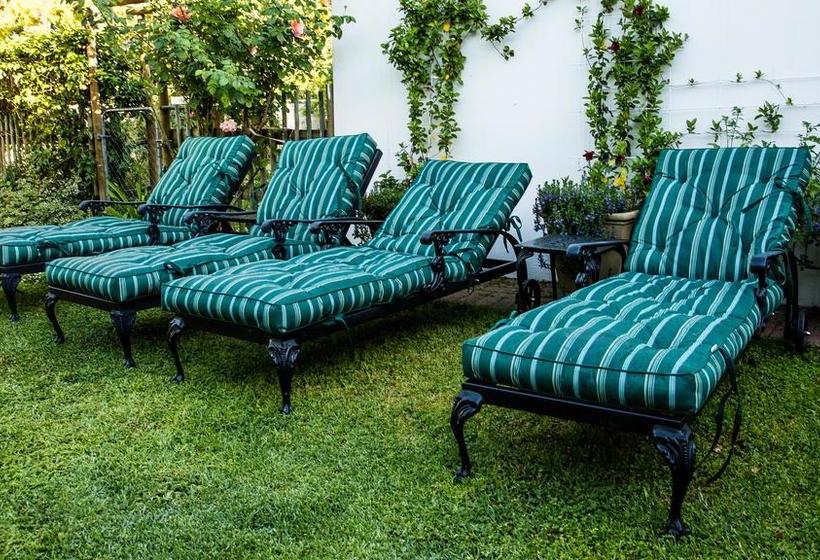 Bed and Breakfast Penelope S Guesthouse 3