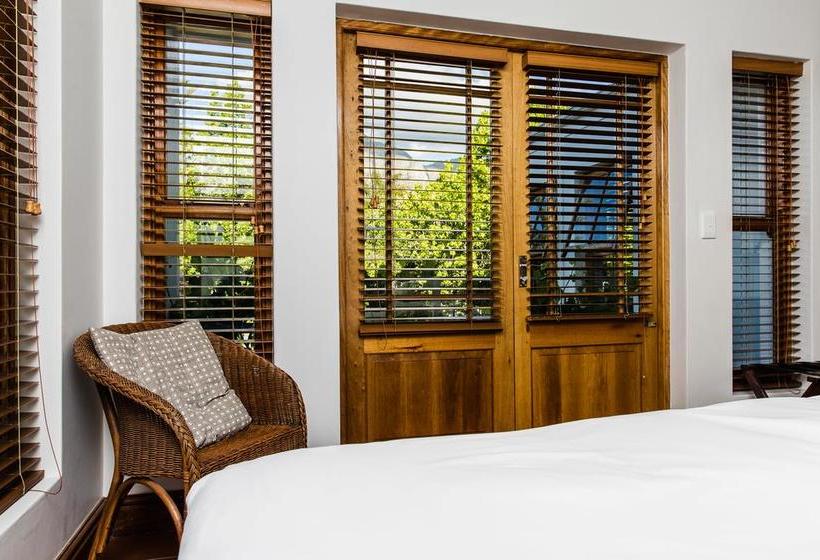 Bed and Breakfast Penelope S Guesthouse 5