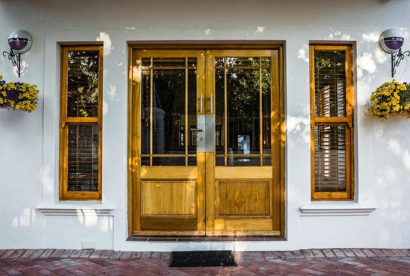 Bed and Breakfast Penelope S Guesthouse 8