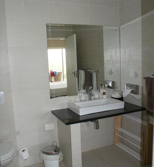 Bed and Breakfast Moya Manzi Beach House 13