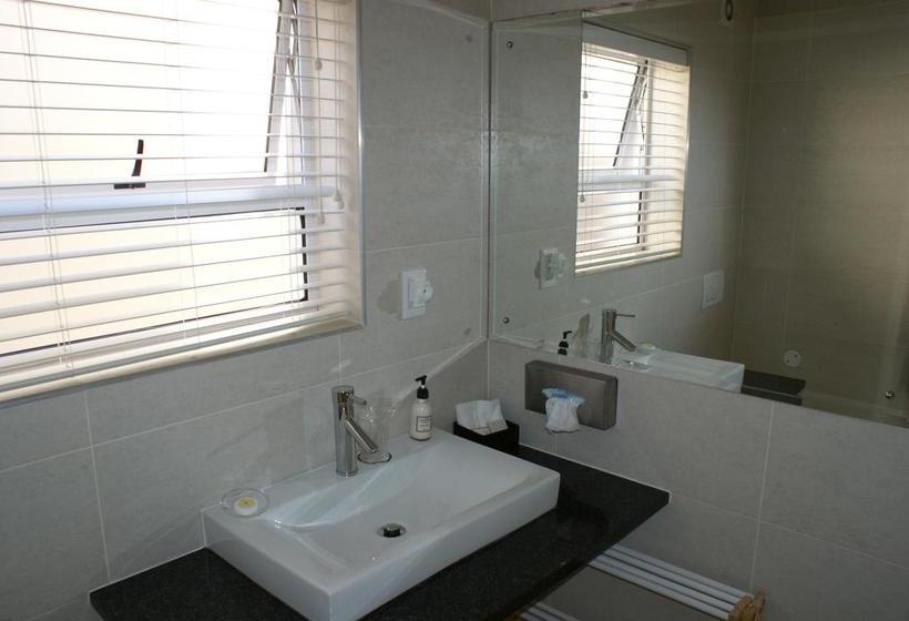 Bed and Breakfast Moya Manzi Beach House 14