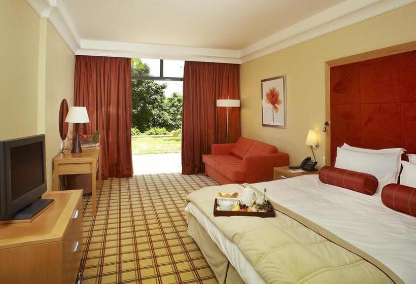 Resort Soho & Casino At Sun City 13