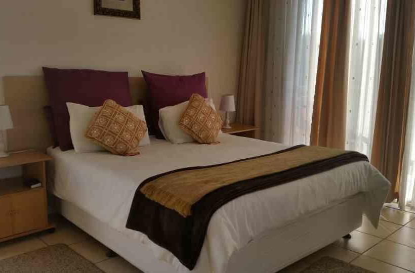 Bed and Breakfast Rolls Royce Guest House 8