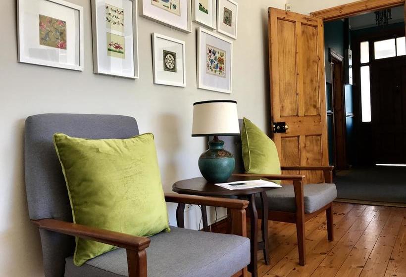 Hostel Melville Manor Guest House 1