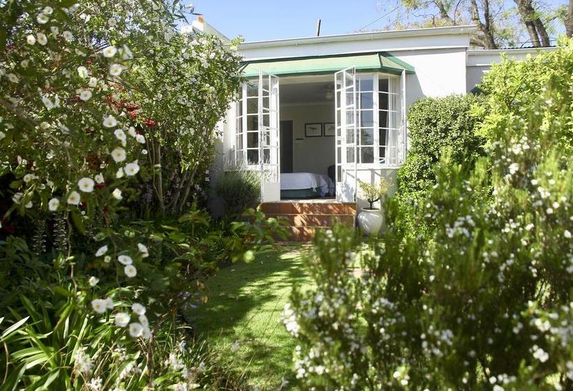 Hostel Melville Manor Guest House 10