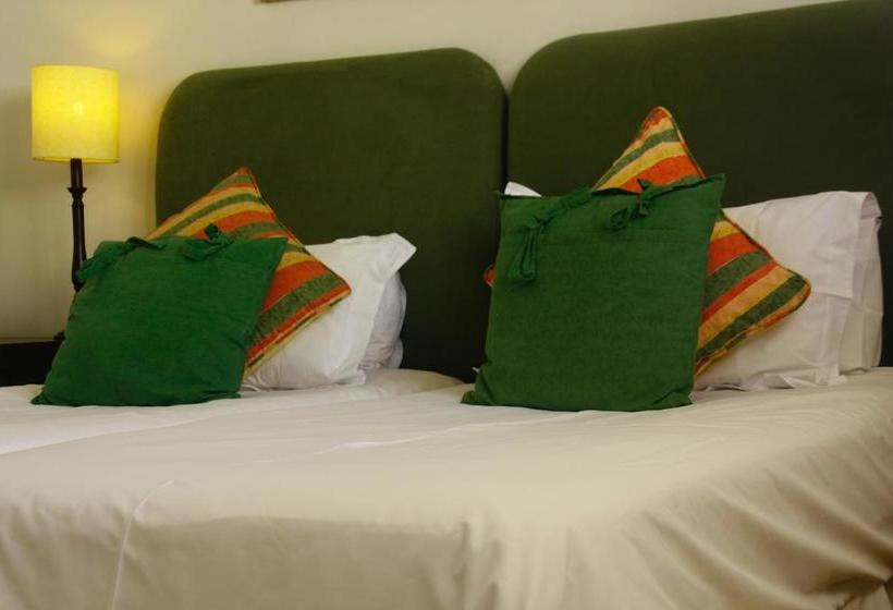 Hostel Melville Manor Guest House 13