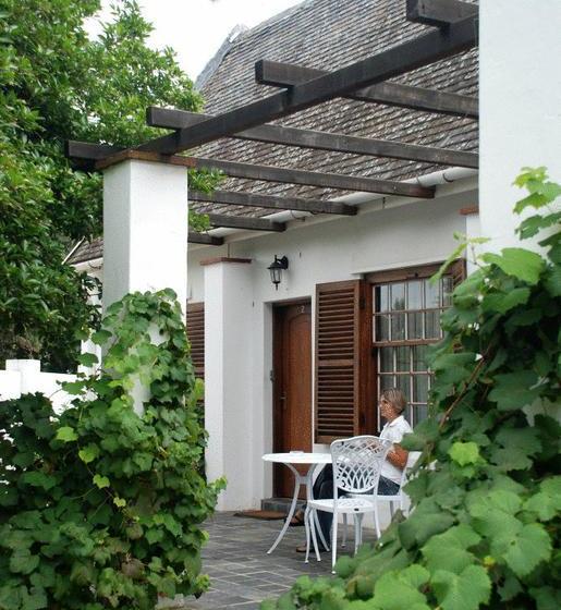 Hostel Kronenhoff Guesthouse 3