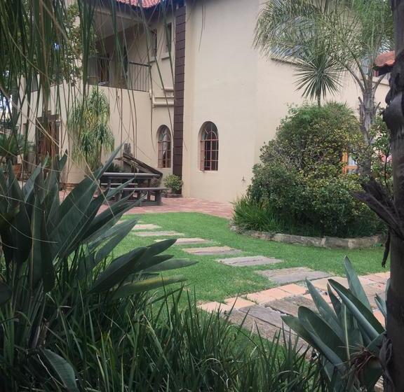 Bed and Breakfast Africa Footprints 12