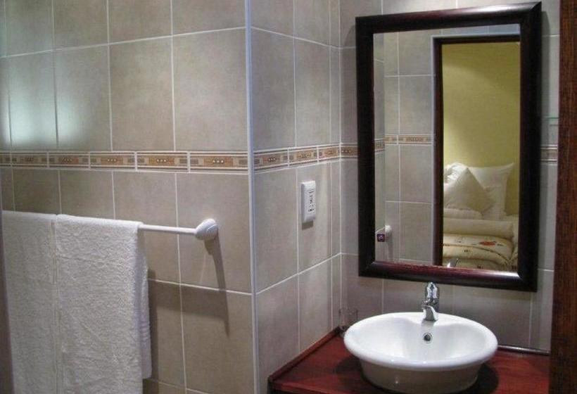 Strathavon Bed And Breakfast 16