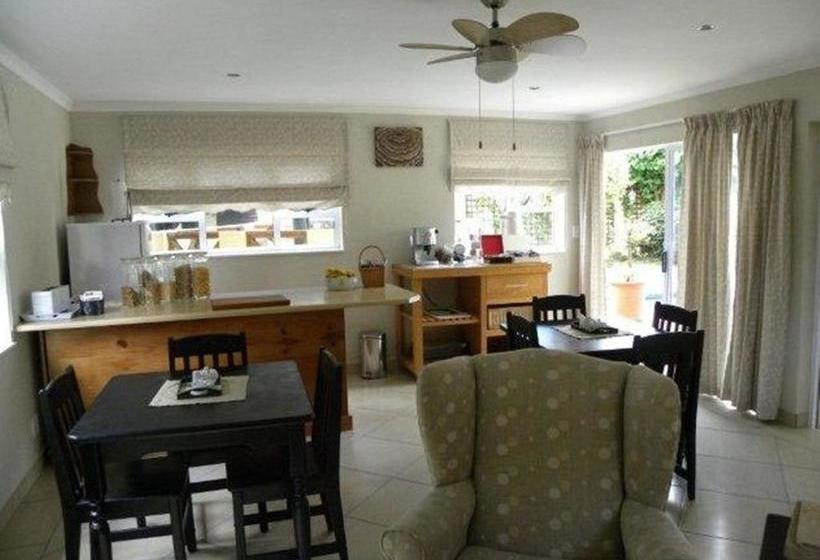 Strathavon Bed And Breakfast 20