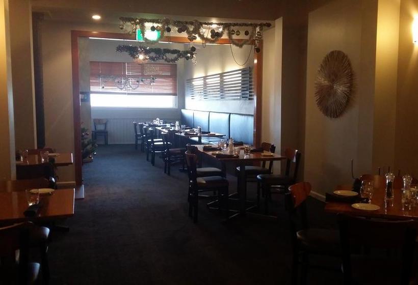 Railway Hotel Greymouth 1