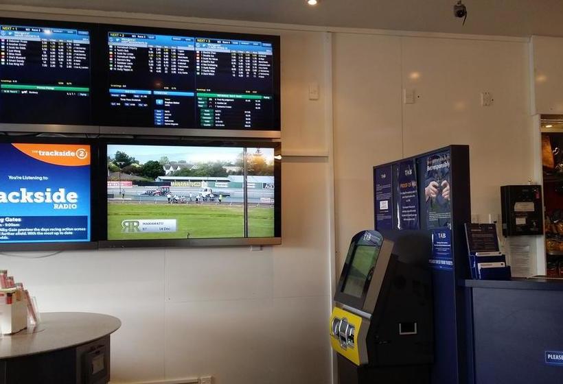 Railway Hotel Greymouth 11