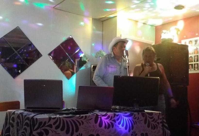 Railway Hotel Greymouth 20