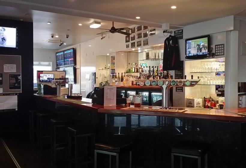 Railway Hotel Greymouth 3