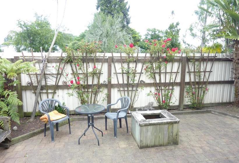 Bed and Breakfast Pukeko Retreat 2