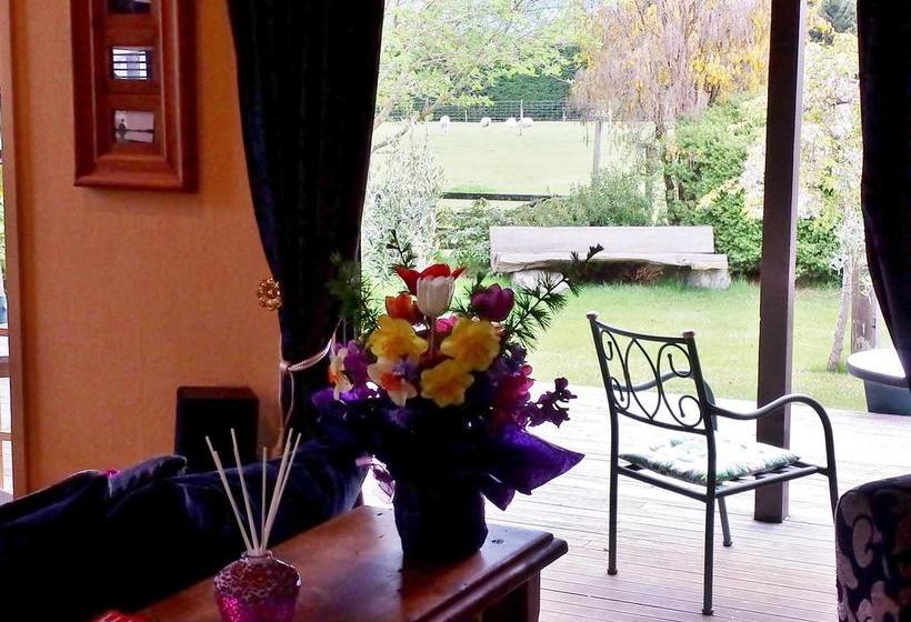 Bed & Breakfast Alpine Rock Cottage 10