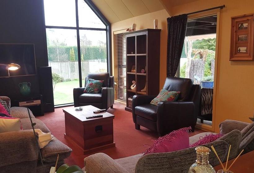 Bed & Breakfast Alpine Rock Cottage 19