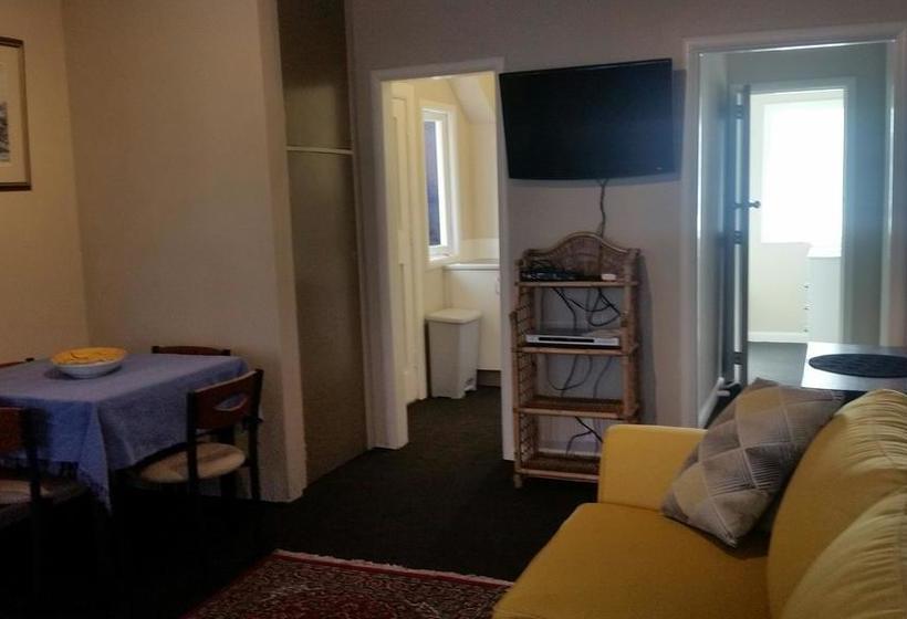 Motel Nana Glads Accommodation Whitianga 1