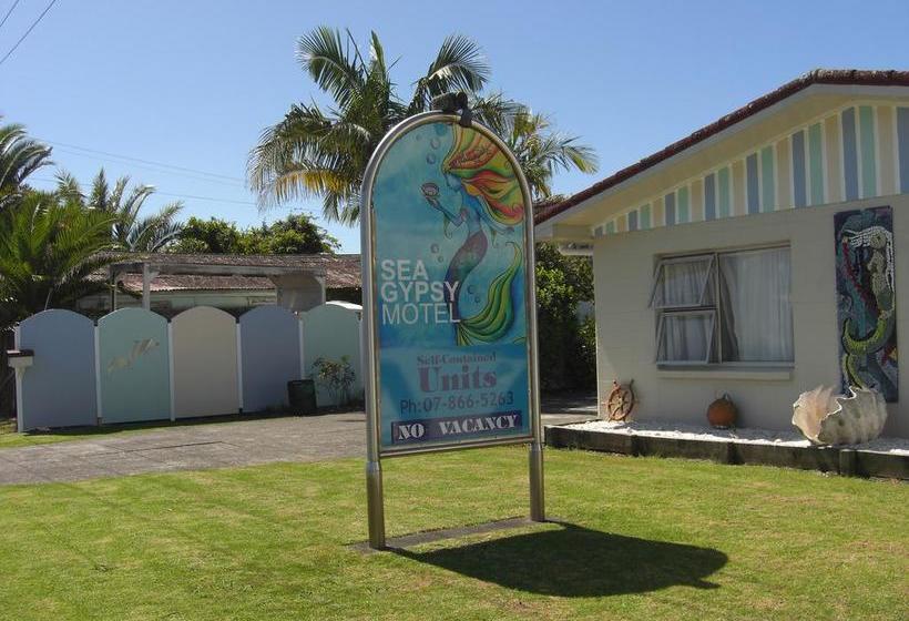 Sea Gypsy Motel 16