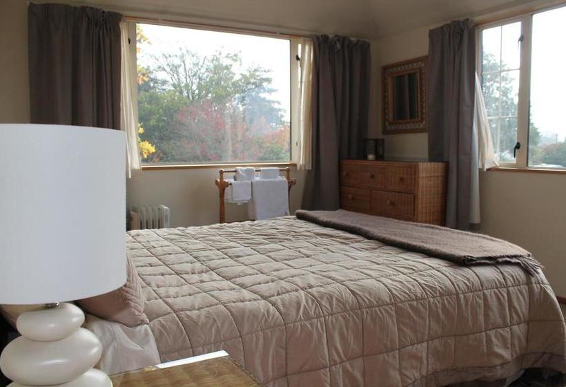 Aroha Riccarton Bed And Breakfast 1