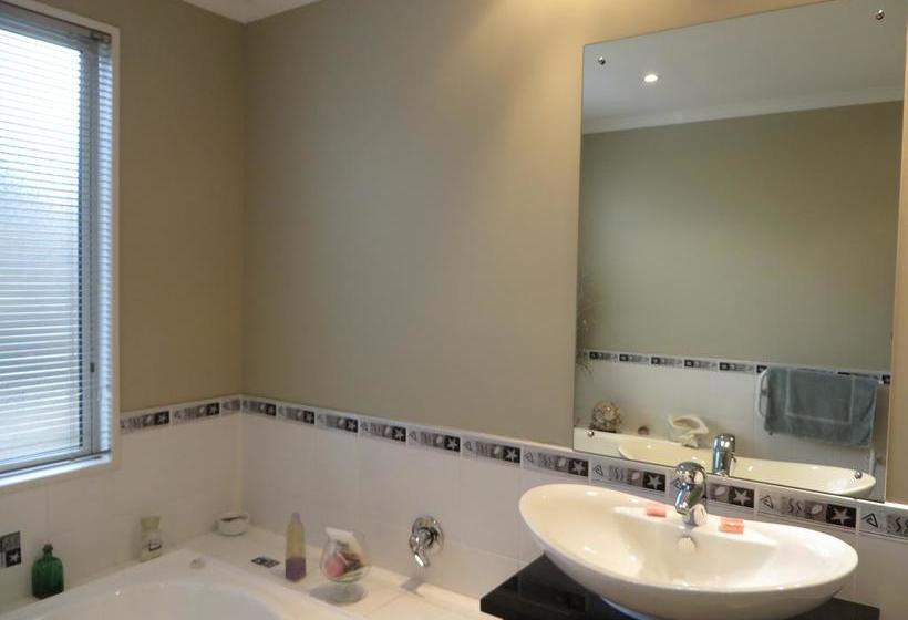 Airport Stableford B&b 14