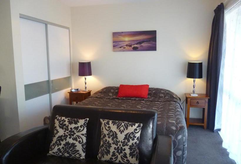 Cashel Court Motel 11